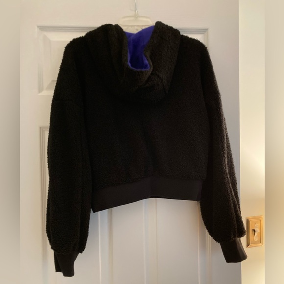 Fabletics Crop Zip Up Sweatshirt/Jacket, Reversible, Size S - Picture 4 of 8